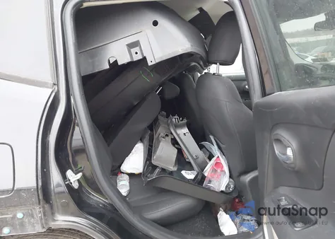 2015 Jeep Renegade Latitude z USA, uszkodzony, nr VIN ZACCJBBT5FPC09363